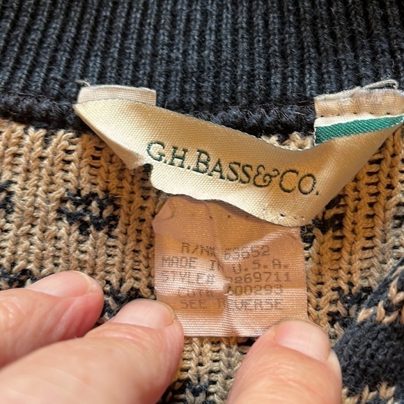 G.H.Bass&Co-looks like a Large-blue/green/tan/red button down cardigan sweater - Picture 3 of 10